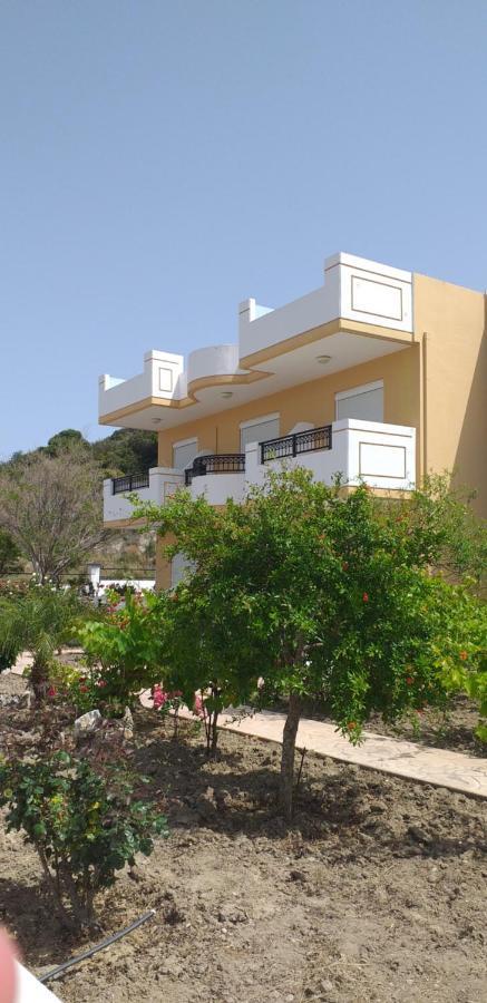 פליראקי Nephele Apartments מראה חיצוני תמונה