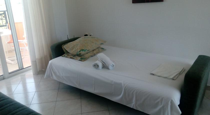 פליראקי Nephele Apartments מראה חיצוני תמונה