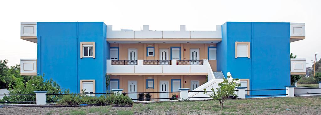 פליראקי Nephele Apartments מראה חיצוני תמונה
