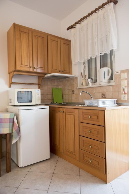פליראקי Nephele Apartments מראה חיצוני תמונה