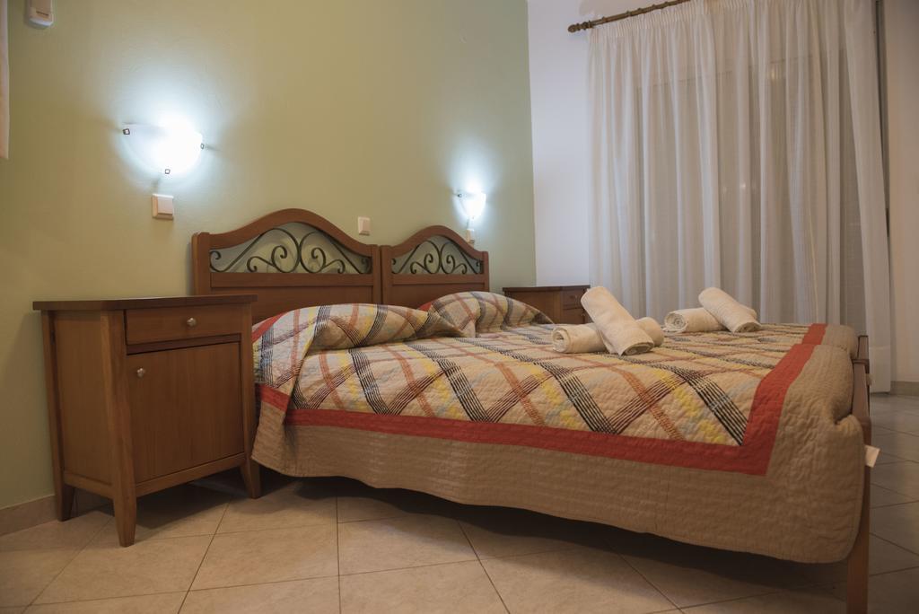 פליראקי Nephele Apartments מראה חיצוני תמונה