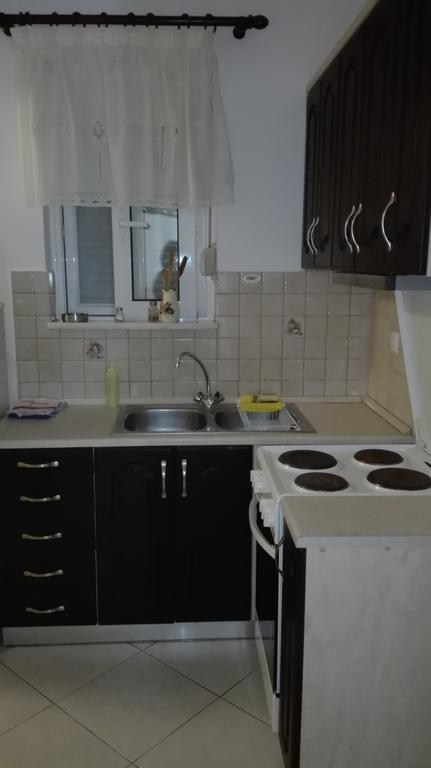 פליראקי Nephele Apartments מראה חיצוני תמונה