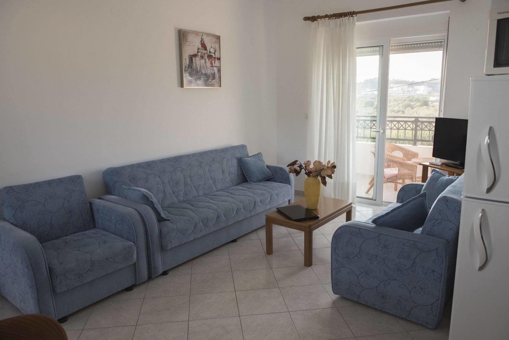 פליראקי Nephele Apartments מראה חיצוני תמונה