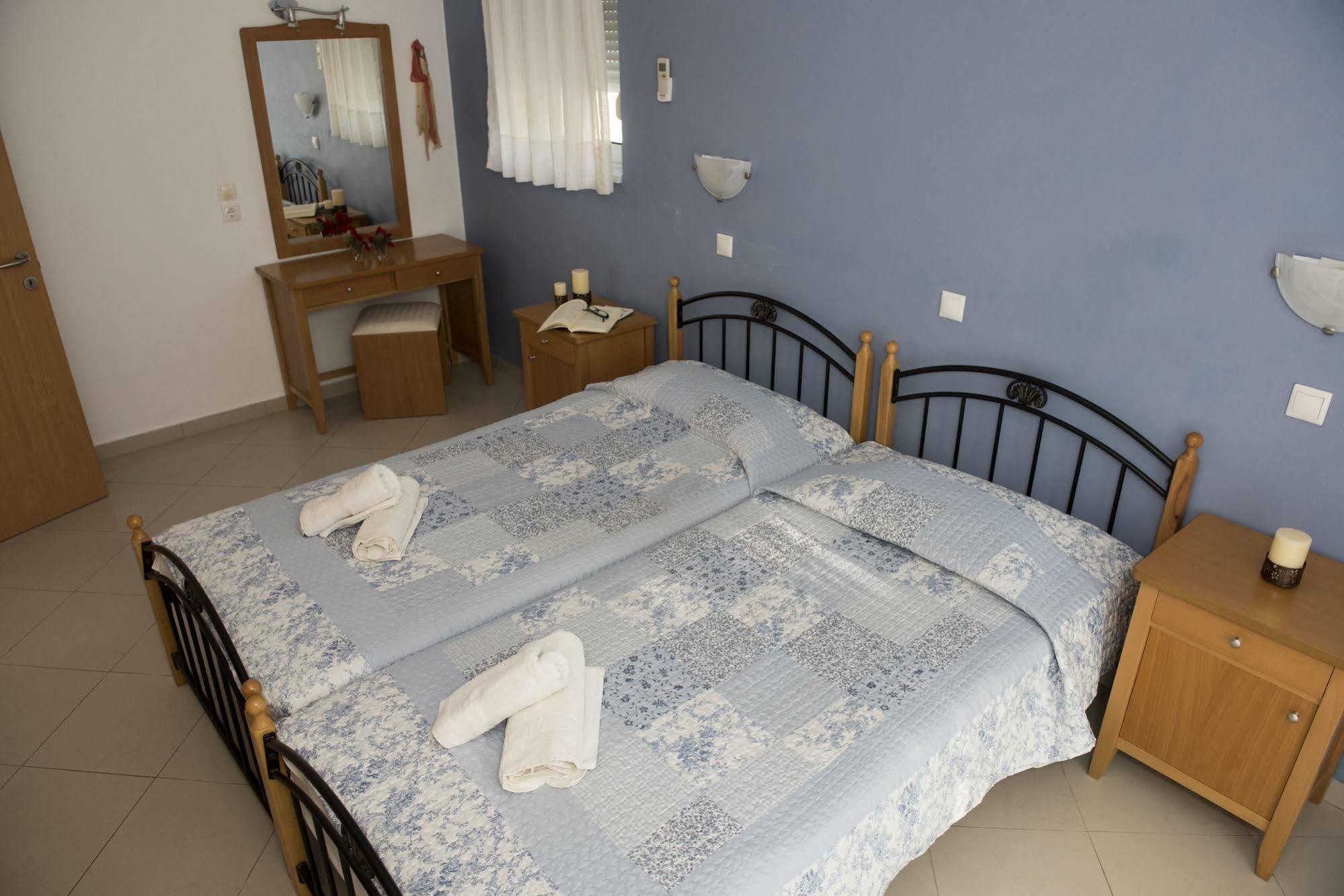 פליראקי Nephele Apartments מראה חיצוני תמונה