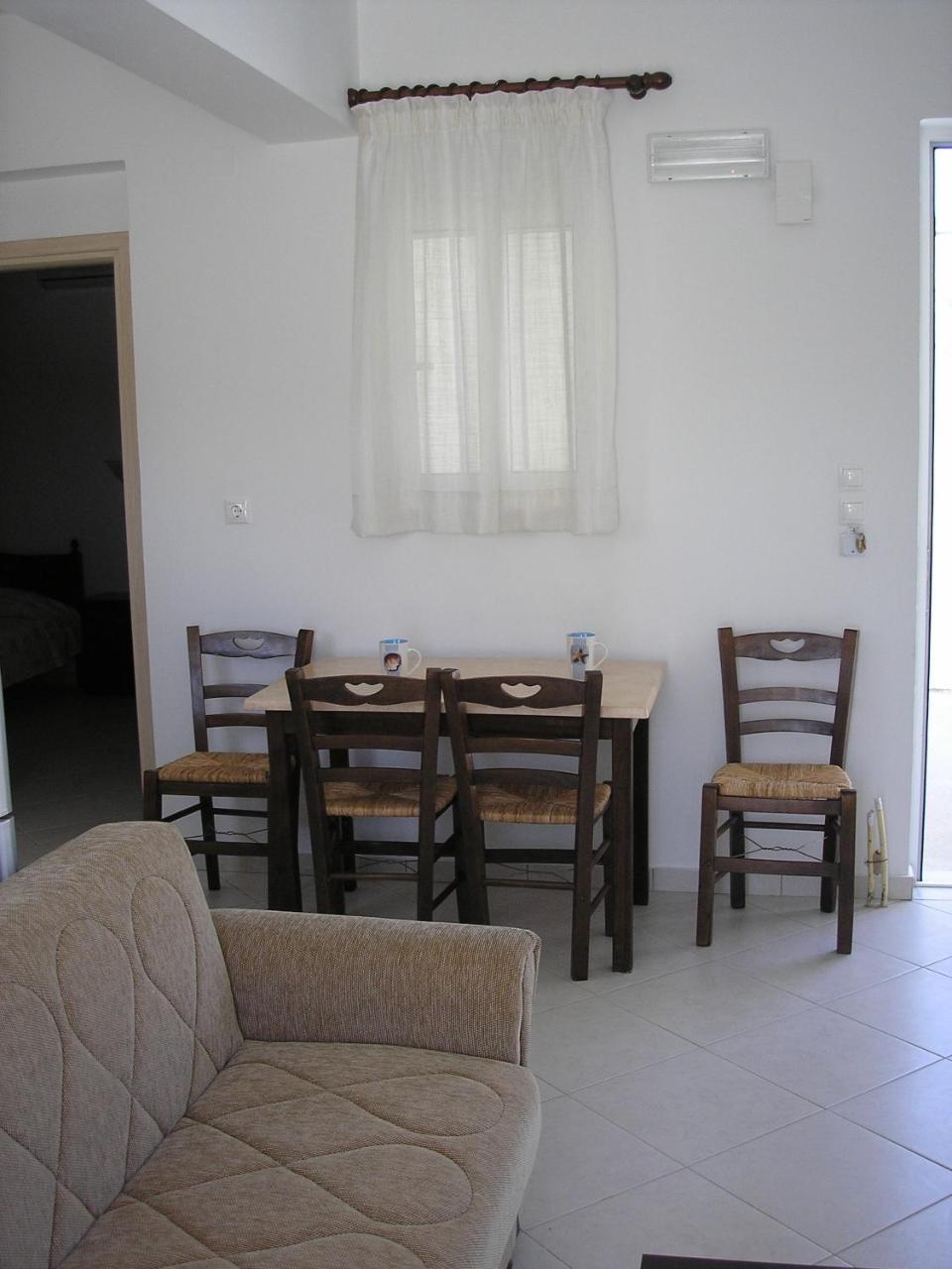 פליראקי Nephele Apartments מראה חיצוני תמונה