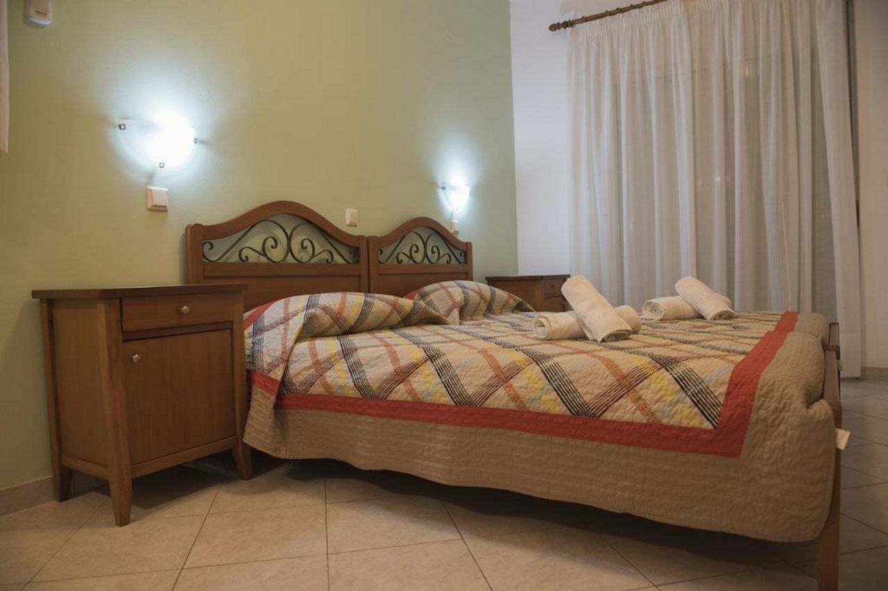 פליראקי Nephele Apartments מראה חיצוני תמונה